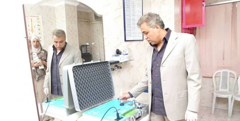 استشاري: