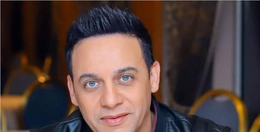 مصطفى قمر