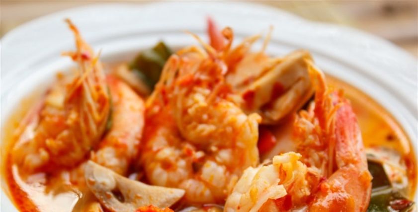 طريقة عمل شوربة الجمبري بقشره