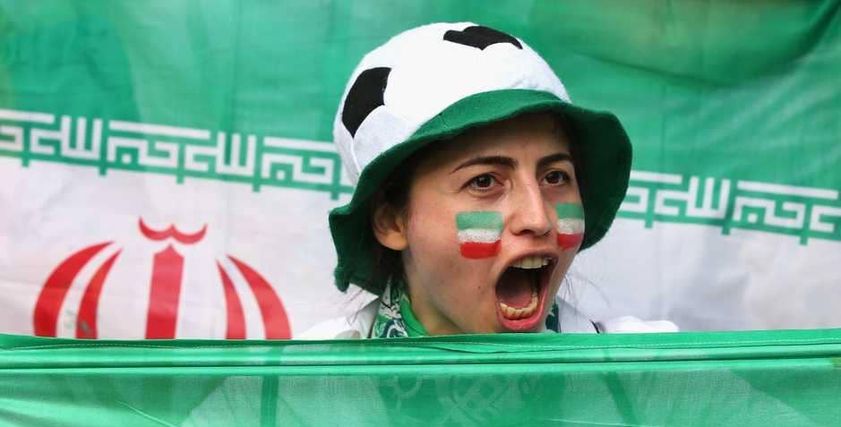 مشجعة إيرانية