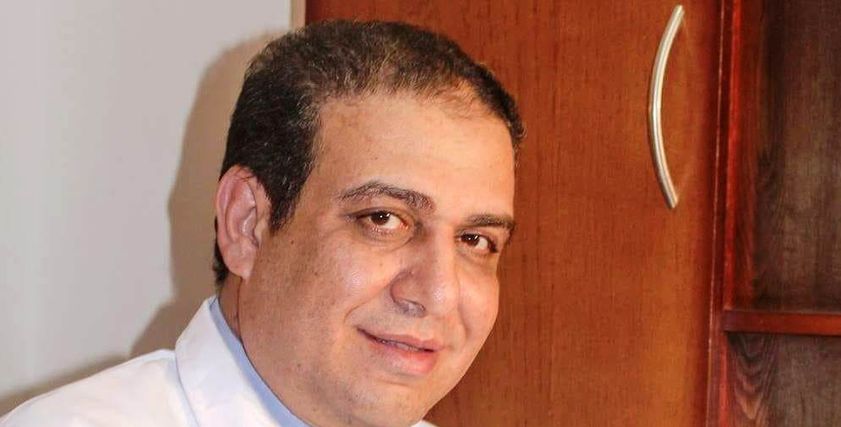الدكتور أحمد زاهر