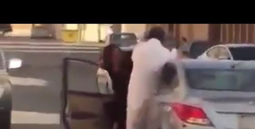 صفعة لسيدة كويتية تثقب طبلة أذنها: