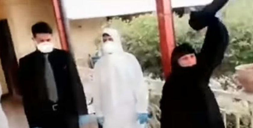 فرحة سيدة عراقية بشفاء زوجها من كورونا