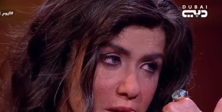 غادة عادل تنهار في البكاء على الهواء.. 