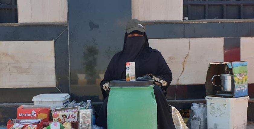 بسمة تنفق على اسرتها من نصبة شاي