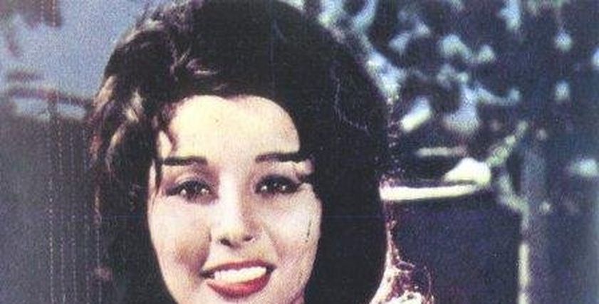 لبنى عبدالعزيز