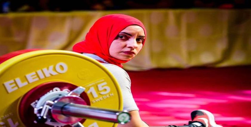 لاعبة رفع الأثقال رحاب رضوان