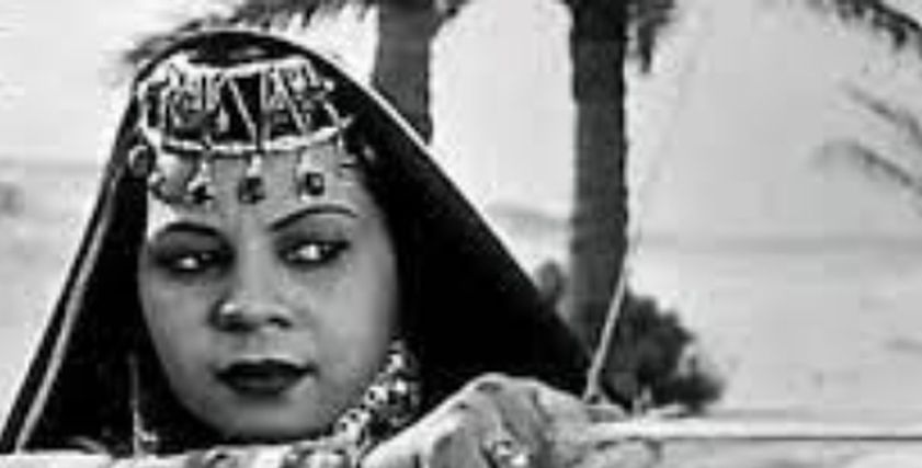 الفنانة كوكا