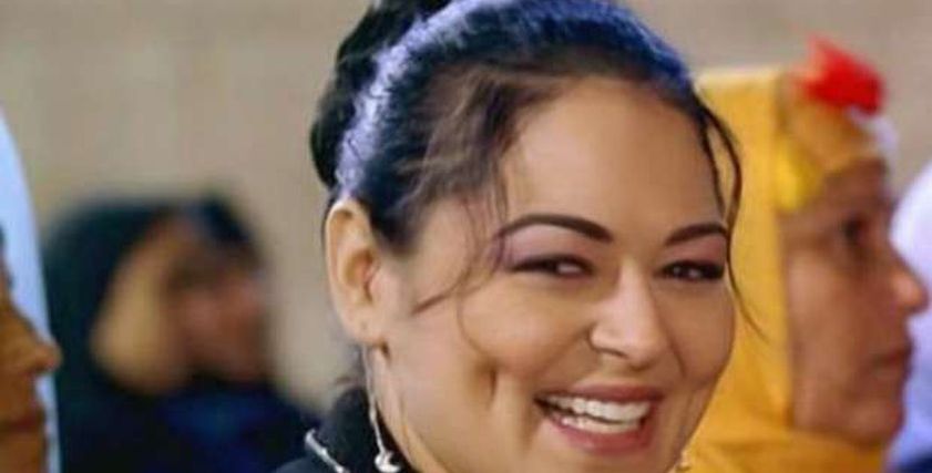 الفنانة نيفين مندور