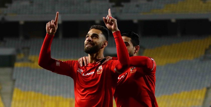 لاعب نادي الأهلي عمرو السولية