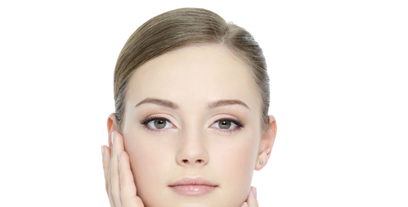٤ علاجات تخلصك من البقع السمراء