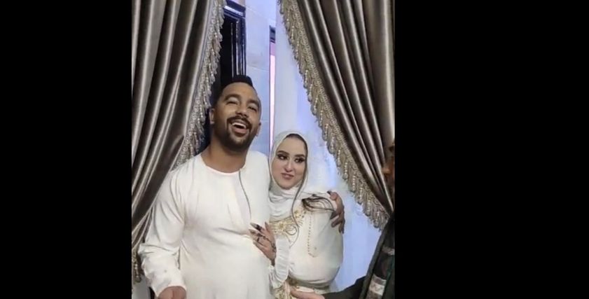 عروسة الإسماعيلية وزوجها