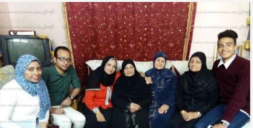 أسرة الحاجة ذكية 