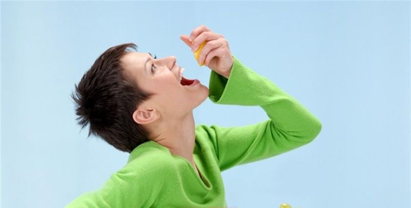 أضرار خطيرة وراء تناول أكثر من نوع فاكهة في وقت واحد