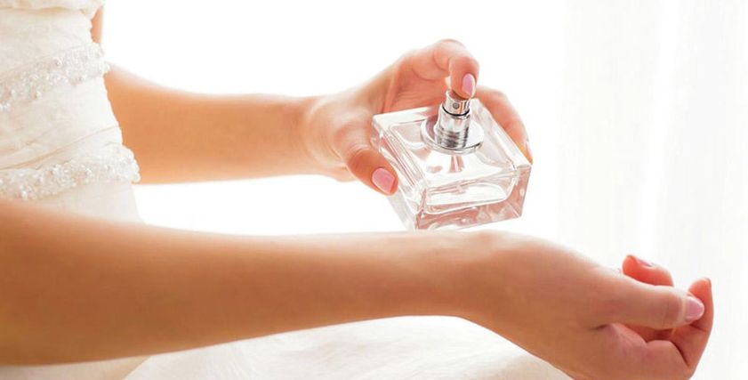 اختيار العطر المناسب- توضيحية