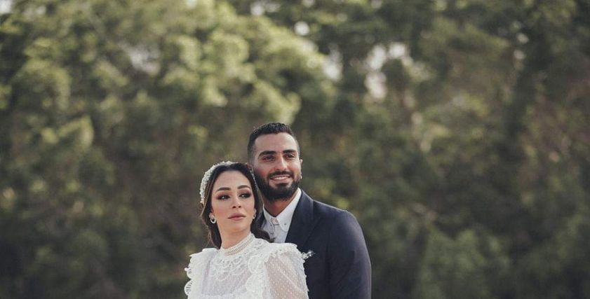 الفنان محمد الشرنوبي وزوجته