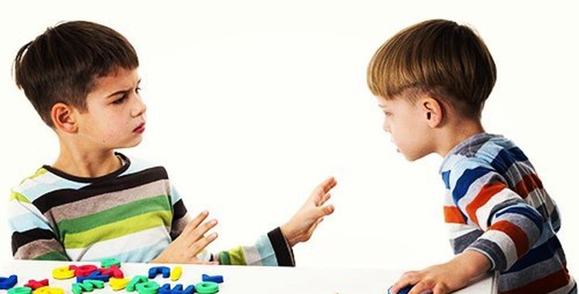 خلافات الأبناء مع بعضها