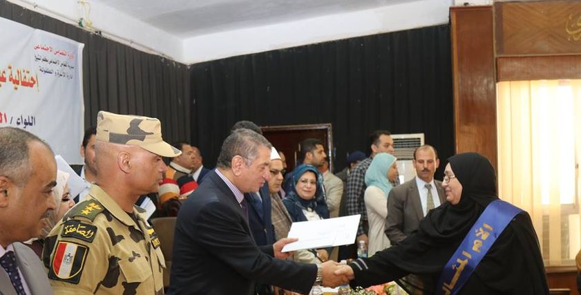 جانب من تكريم الأمهات المثاليات فى كفر الشيخ