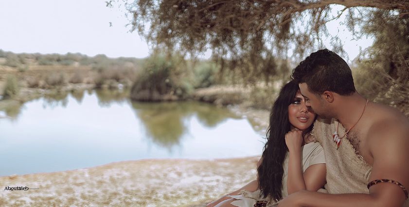جلسة تصوير زوجان في العصر الحجري
