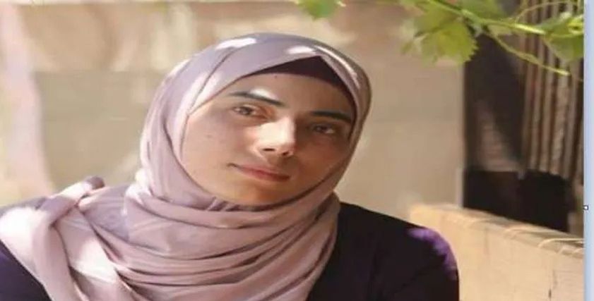 الشاعرة الفلسطينية هبة أبو ندى