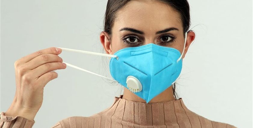 طرق الاعتناء بالبشرة مع وضع الكمامة على الوجه