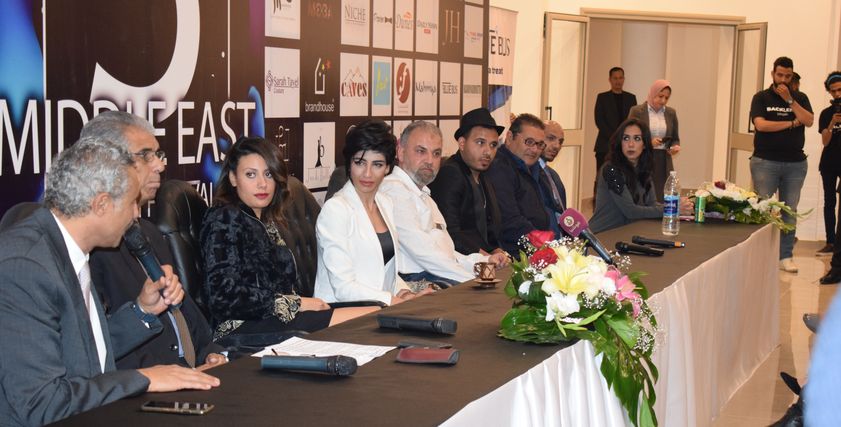 البساطه والتطريز اهتمامات المصممين Middle East Fashion Festival