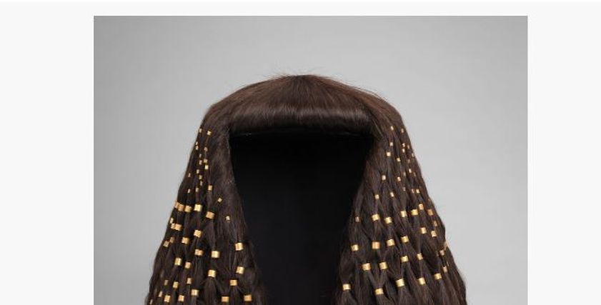 باروكة مصرية مطرزة بالذهب