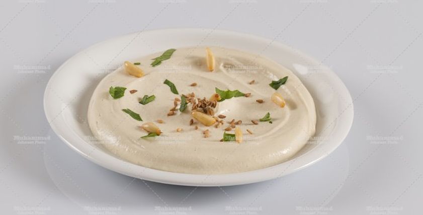 سلطة الطحينة