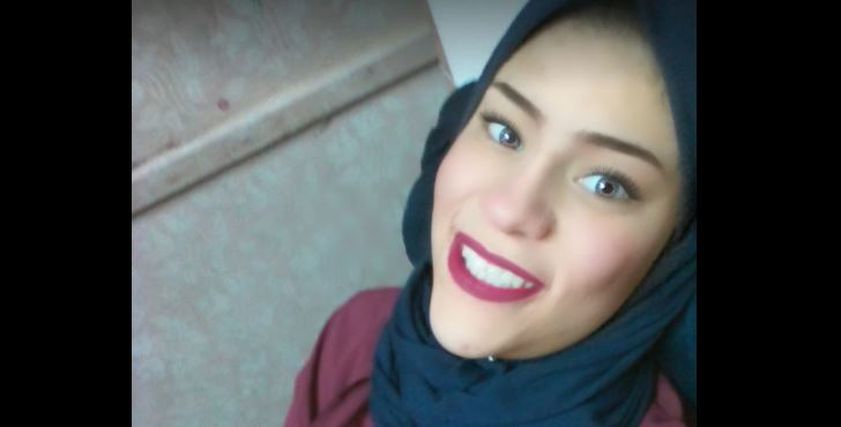 يسرا أشرف تحارب الشلل الدماغي بالرسم