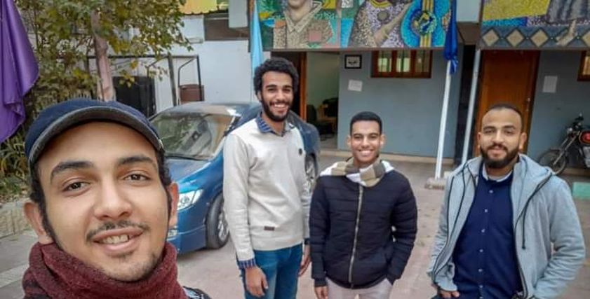 أسامة وأصدقائه
