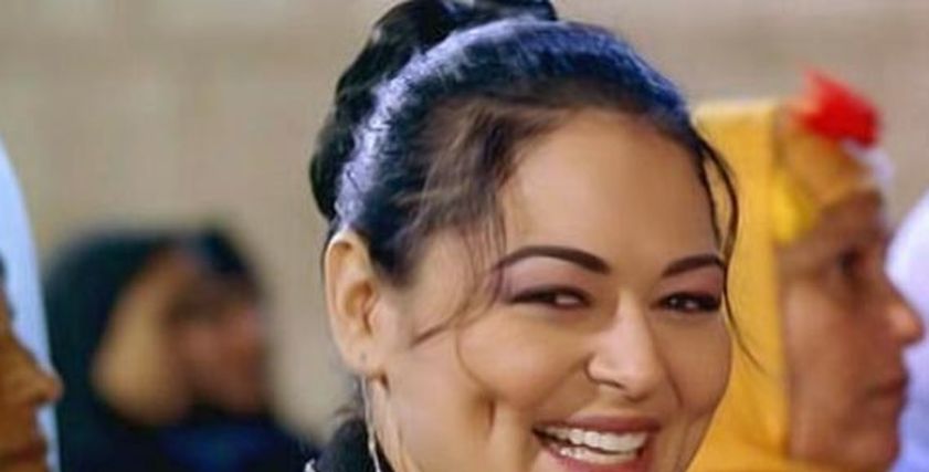 الفنانة نيفين مندور