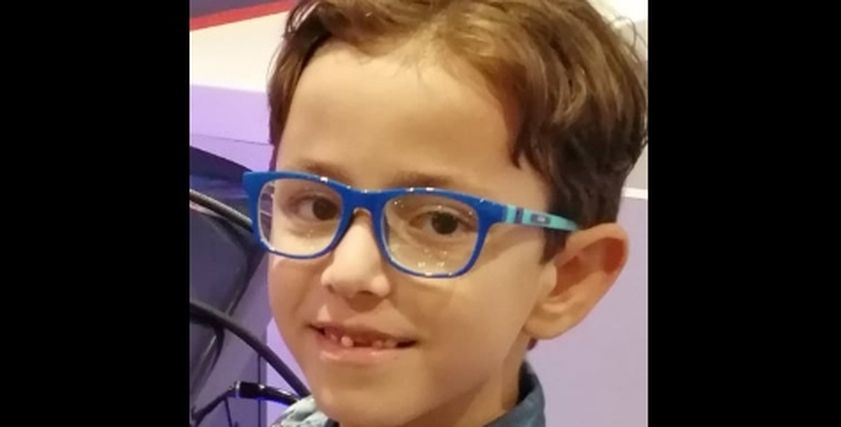 الطفل أحمد خالد الذى تعرض للاعتداء بالضرب