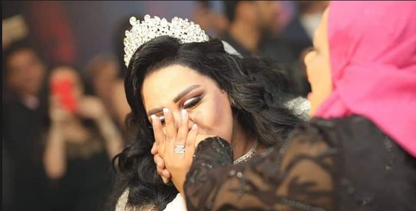شيماء سيف تدعو لوالدتها بالشفاء العاجل.. 