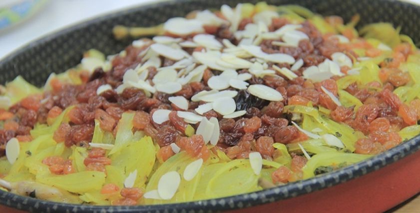 طاجن السمان بالبصل والزبيب
