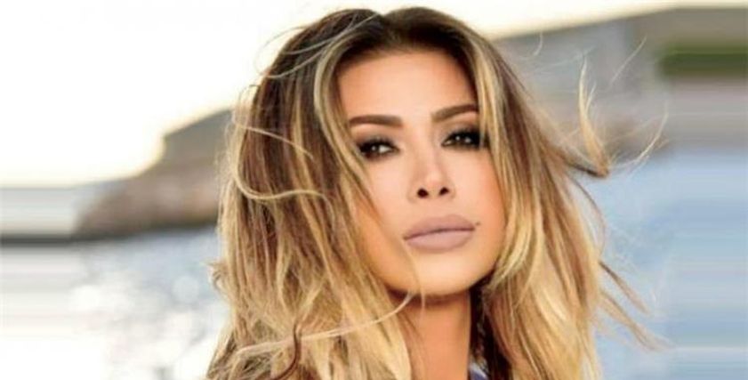 الفنانة اللبنانية نوال الزغبي