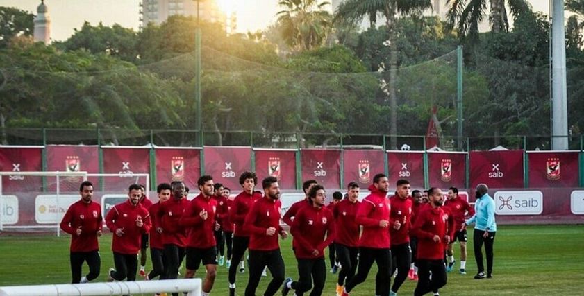 لاعبو النادي الأهلي