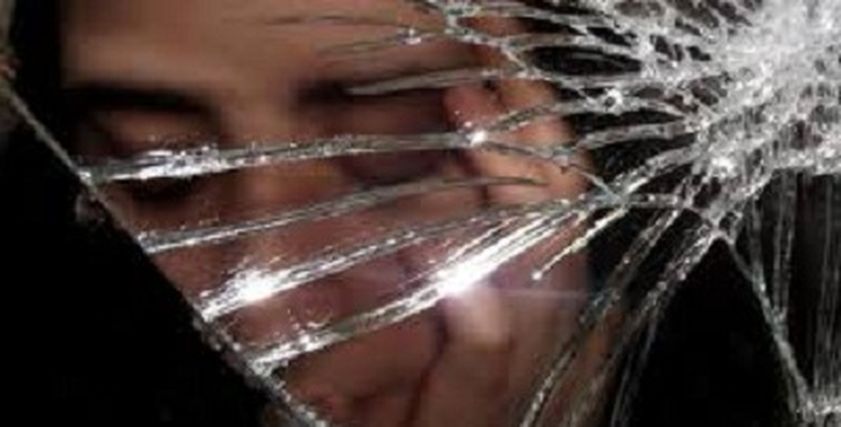 مرآة الحب عمياء