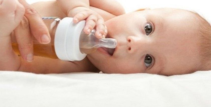 الرضاعة الطبيعية لا تفيد الطفل وحسب