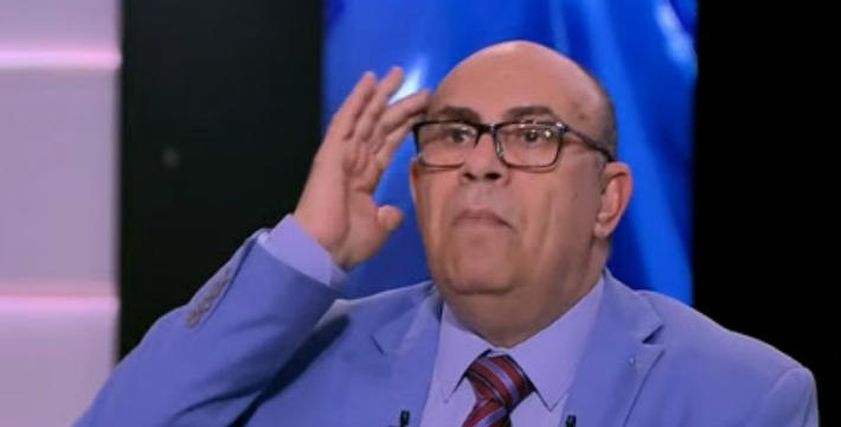 هجوم نسائي على مبروك عطية
