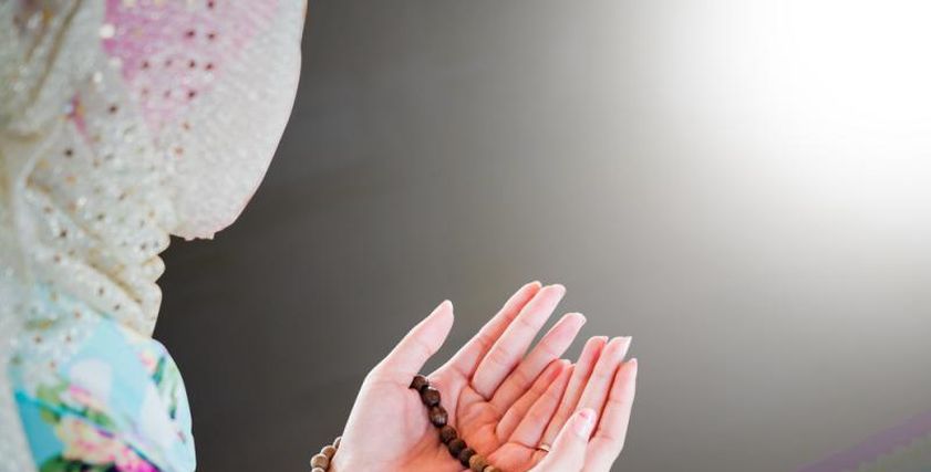 الإفتاء توضح  حكم تأخر غسل الحائض بعد فجر رمضان