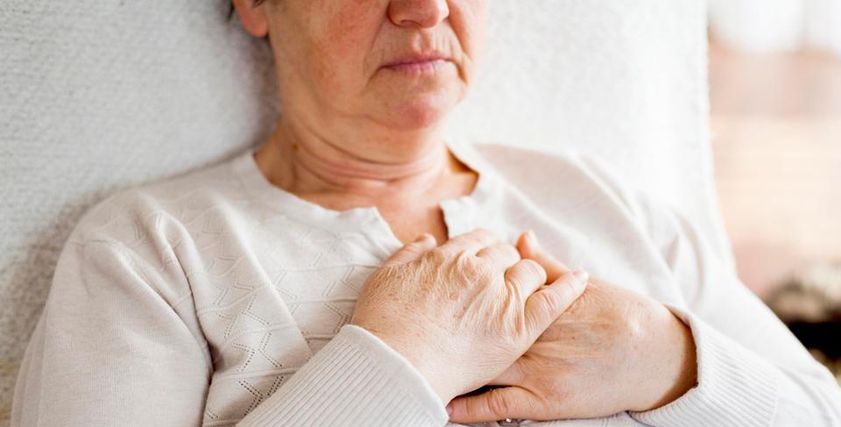 النساء الأكثر تأثرا.. 5 مخاطر تواجه القلب بعد عمر الخمسين