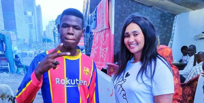 فنانة سودانية تقضي شهر العسل في «البراجيل»: اتزفت في مطار القاهرة