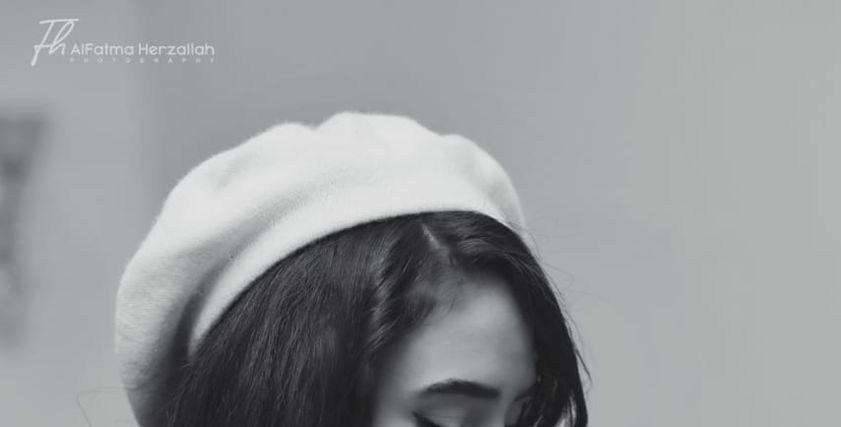 فاطمة سافرت عبر الزمن بجلسة تصوير ذات طابع سبعيناتي