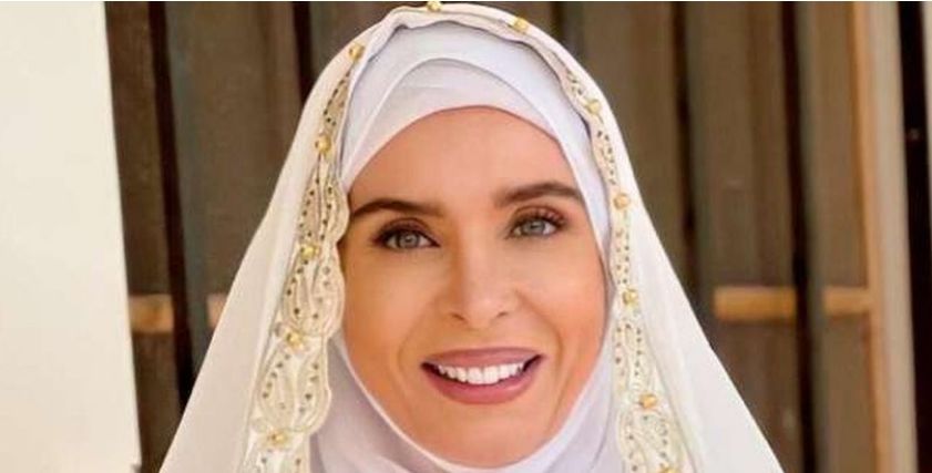 دينا الراقصة