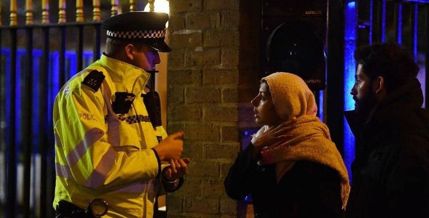 أفراد من الشرطة في موقع الحادث