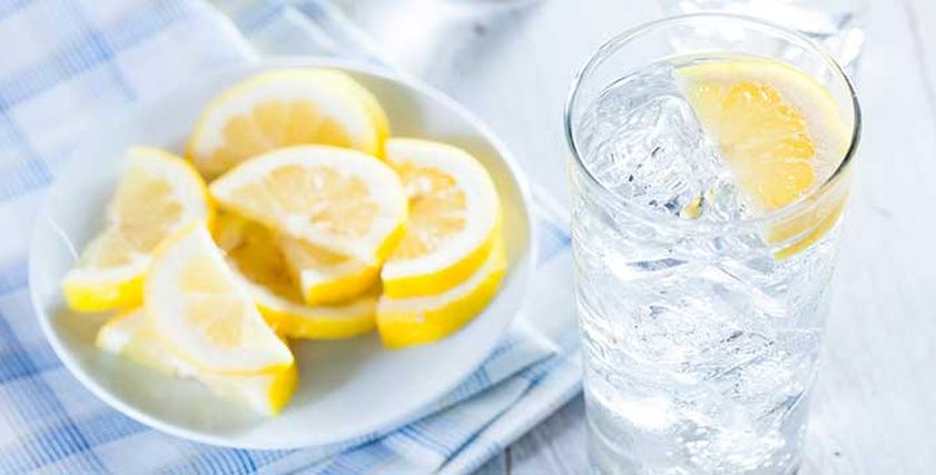 كيف تحافظ على رطوبه جسدك مع ارتفاع درجات الحرارة