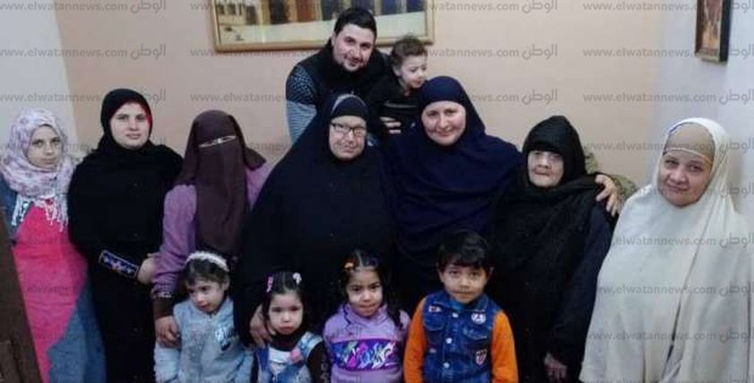الأم المثالية بالغربية :