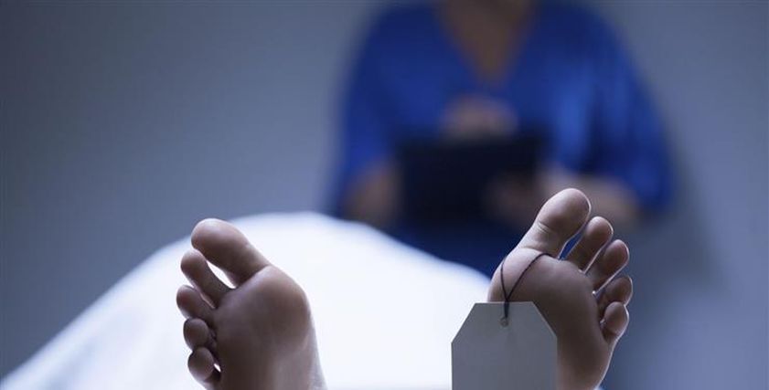 وفاة رجل تكشف عن إنجابه 3 أطفال سفاح من فلبينية
