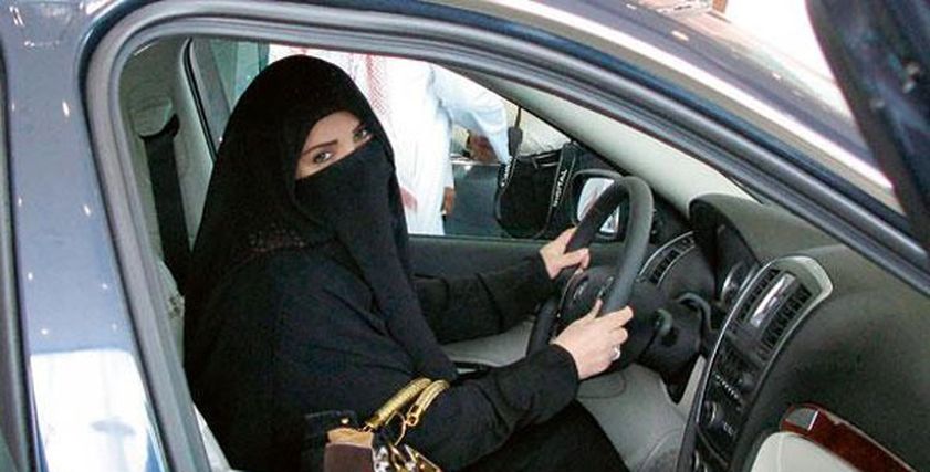المرأة السعودية تقود السيارة