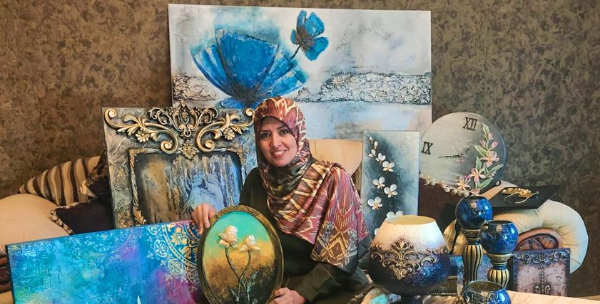 وصلت للعالمية من الخشب والزجاج..«رحاب» فنانة بدرجة أم: تغلبت على مرضي وبصدر لأوروبا منتجاتي